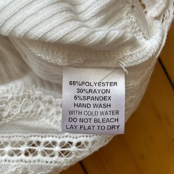 Dainty Caution to the Wind White Lace Trim Ribbed Button Up Short Sleeve Top M - Picture 4 of 6